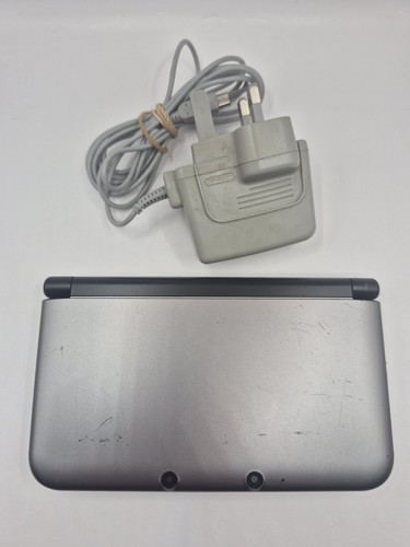 Nintendo 3ds silber und - nintendo,